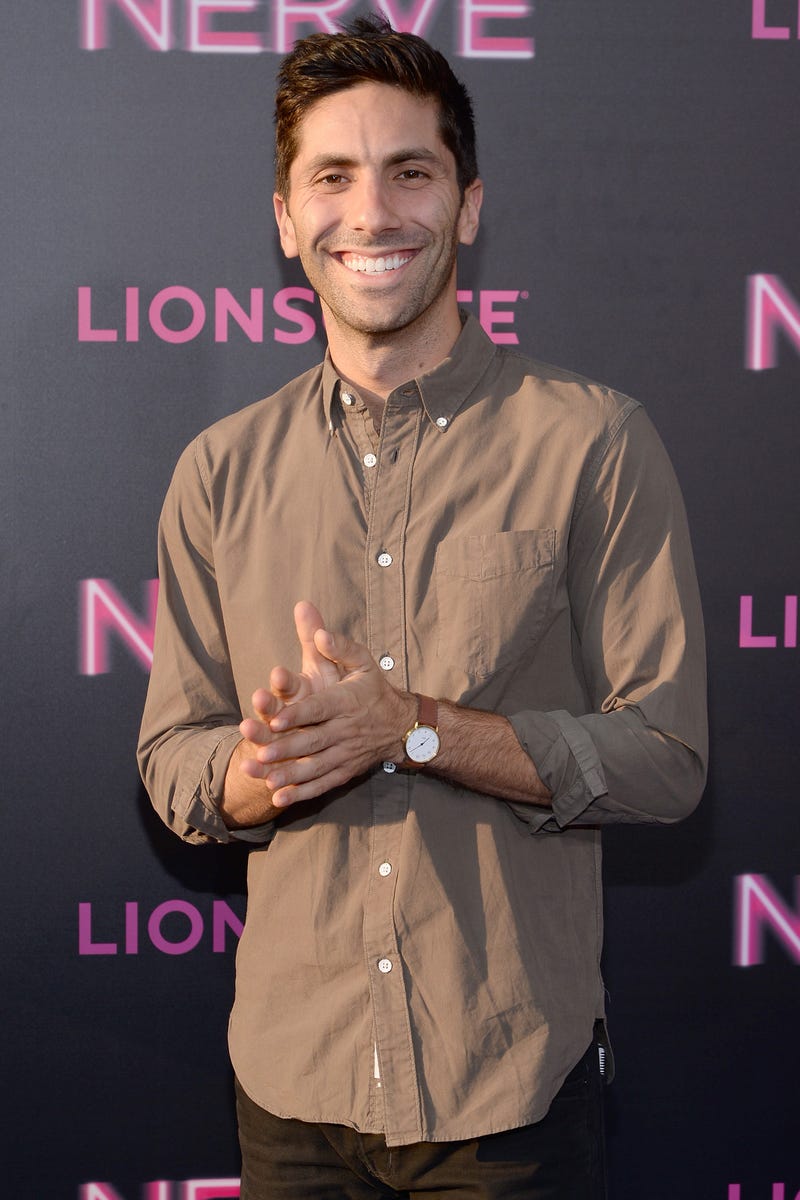 Catfish Nev Schulman Leaves $21 Tip For Pregnant Waitress