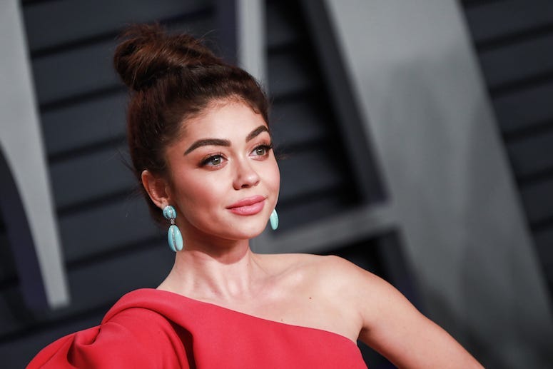 Sarah Hyland, Red Carpet, Vanity Fair Oscar Party, 2019