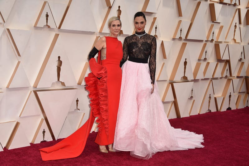 Kristen Wiig and Gal Gadot attending the 92nd Annual Academy Awards (Oscars) at Hollywood and Highland on February 09, 2020 in Hollywood, Los Angeles, CA, USA. Photo by Lionel Hahn/Abaca/Sipa USA