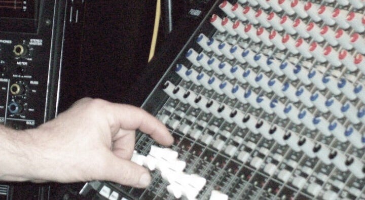 Sound mixing board