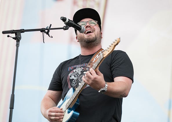 Mitchell Tenpenny, New Song, Broken Up