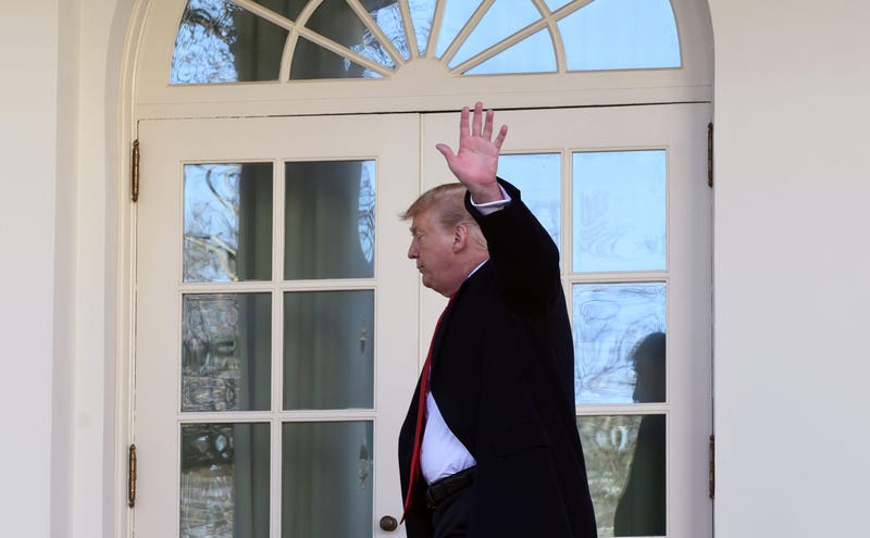 Trump Wave © Sipa USA.jpg