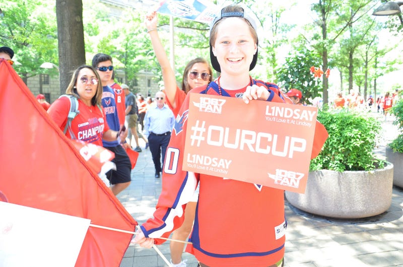 Grant & Danny join Capitals fans for a live broadcast at Elephant and Castle