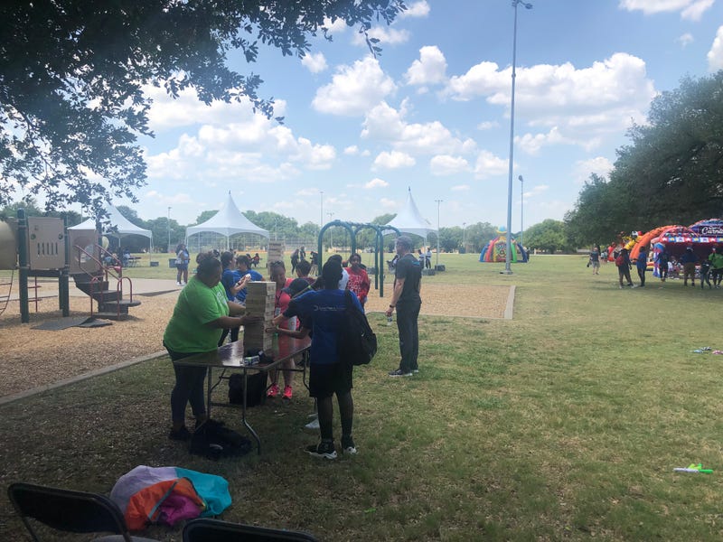 kids enjoying summer camp