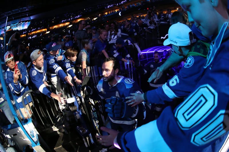 lightning_fans