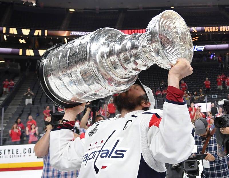Alex_Ovechkin_Stanley_Cup