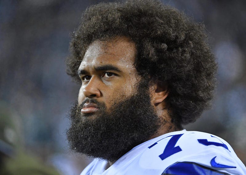 Nov 11, 2018; Philadelphia, PA, USA; Dallas Cowboys center Joe Looney (73) on the sidelines before start of game against the Philadelphia Eagles at Lincoln Financial Field