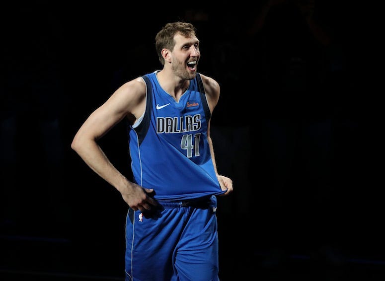 Dirk Nowitzki, Dallas Mavericks, Final Home Game, Smile, 2019