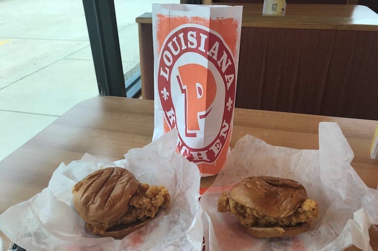 Popeyes, Chicken Sandwich, Two, Regular, Spicy, Table