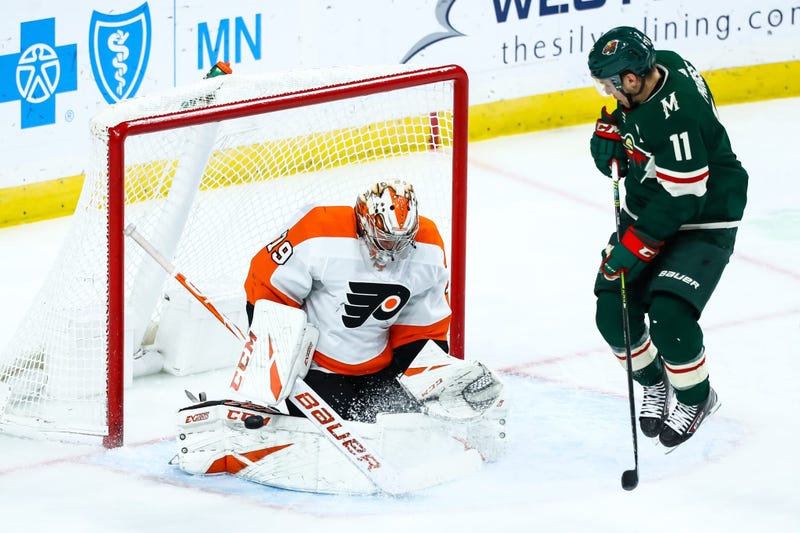 Carter Hart faces Zach Parise
