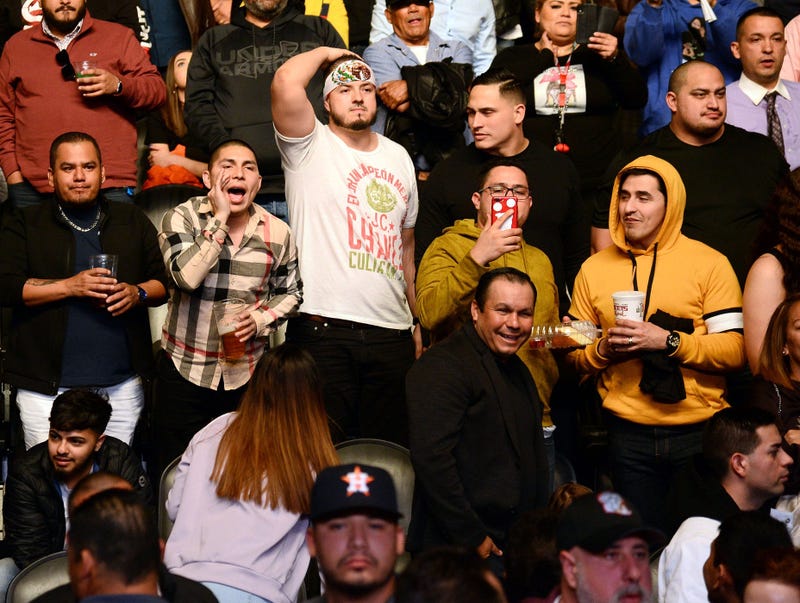 Fans at Chavez Jr. vs Jacobs