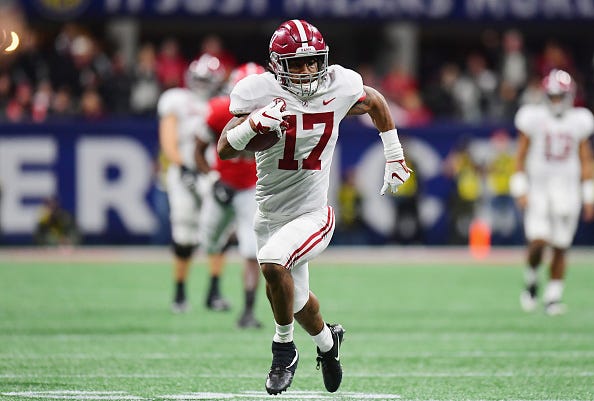 Jalen Waddle rushes for the endzone in the 2019 SEC Championship game.