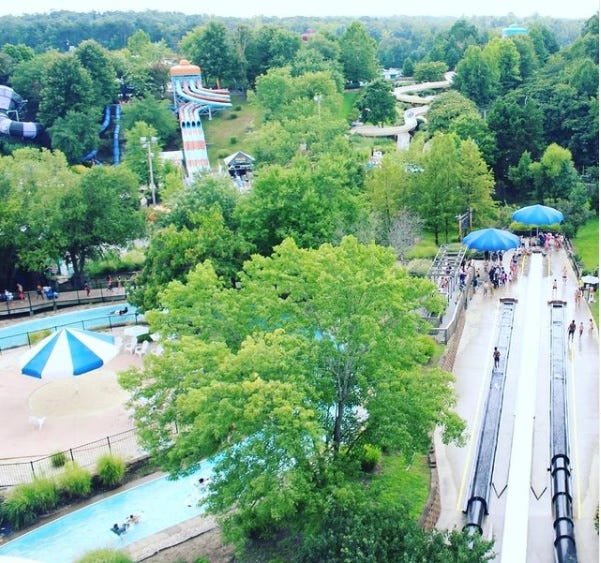 Wet n' Wild Emerald Pointe Waterpark