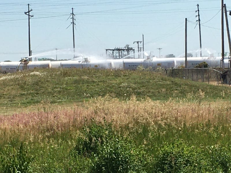 Wood River tankers leak
