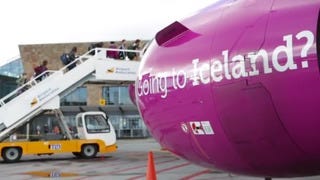 WOW Air shuts down... leaving passengers stranded