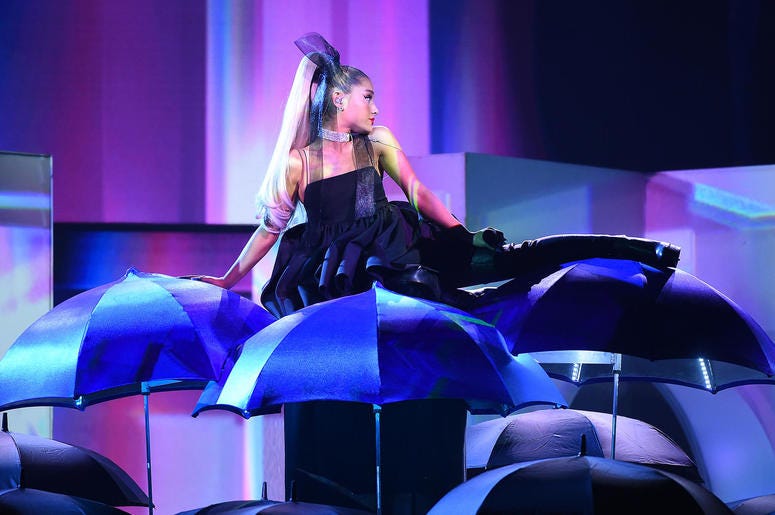 Ariana Grande performs at the 2018 Billboard Music Awards Ariana Grande performs at the 2018 Billboard Music Awards