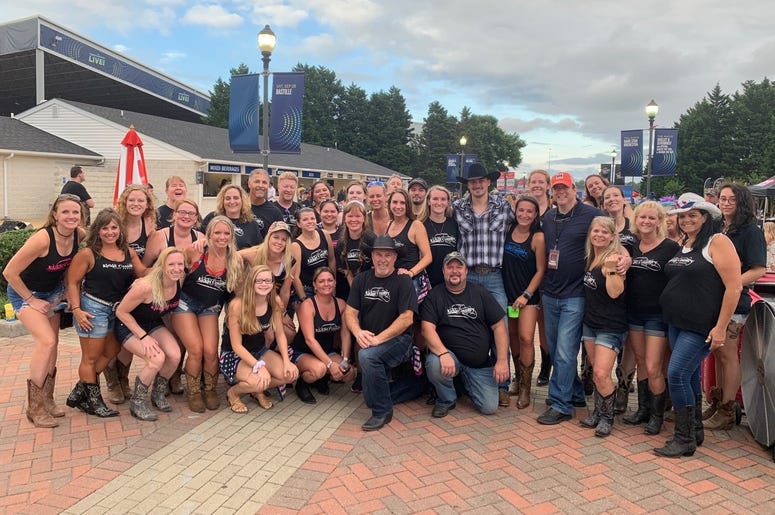 Kickin Country Line Dancing