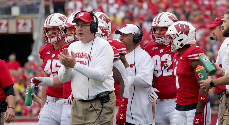 Wisconsin coach Paul Chryst likes what he sees from his team during the first half against Michigan. Mjs Uwgrid Uwgrid22 01234