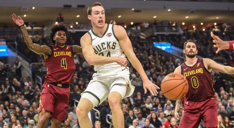 Pat Connaughton against the Cleveland Cavaliers