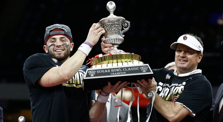 Bob Stoops Baker Mayfield