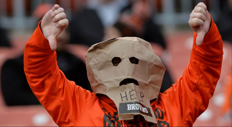 A Cleveland Browns fan during the fourth quarter against the Cincinnati Bengals at FirstEnergy Stadium. NFL: Cincinnati Bengals at Cleveland Browns