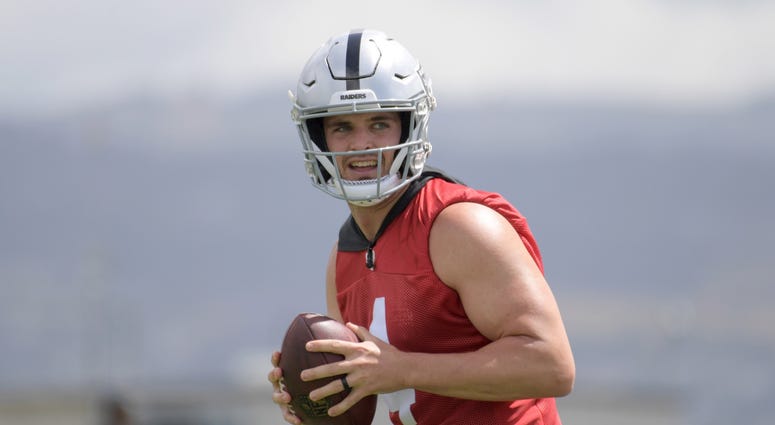 Derek Carr Raiders