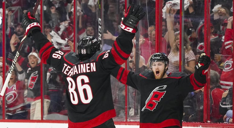 Hurricanes Islanders