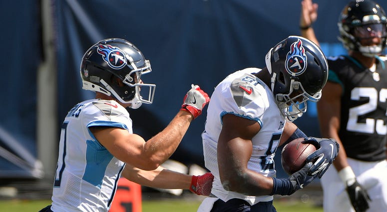 Jonnu Smith Titans
