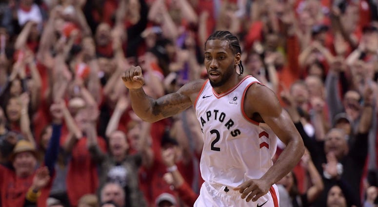 Kawhi Leonard Raptors Bucks