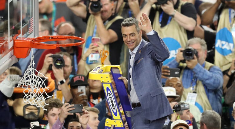 Tony Bennett Cutting Down Nets