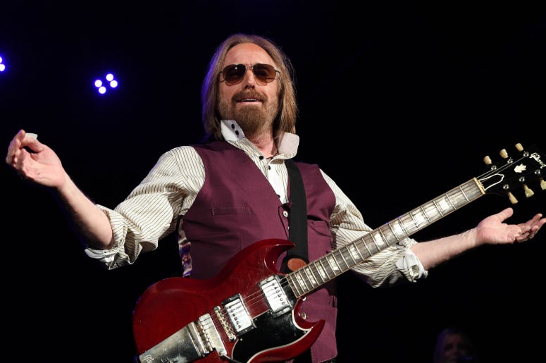 Tom Petty performs at Perfect Vodka Amphitheatre Tom Petty performs at Perfect Vodka Amphitheatre