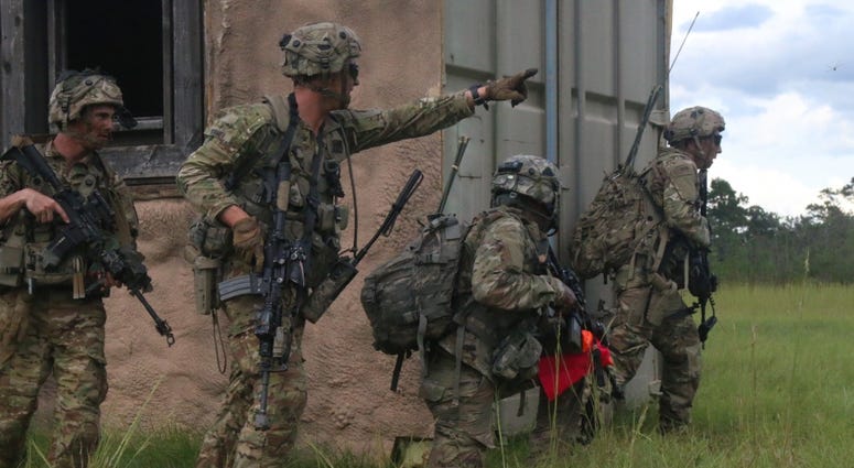 4/25 soldiers conduct the Arctic Anvil training exercise 4/25 soldiers conduct the Arctic Anvil training exercise