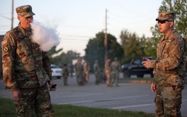 Soldiers at Fort Knox puff on vaporizers Soldiers at Fort Knox puff on vaporizers