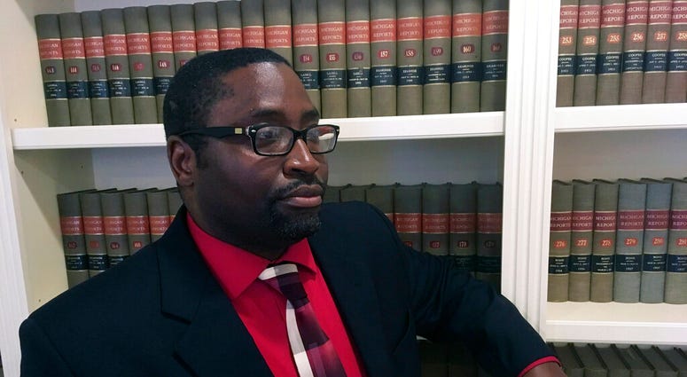 Sauntore Thomas, a black Air Force veteran tried to deposit settlement checks from a discrimination lawsuit was rejected by his suburban Detroit bank, which suspected fraud and called police. Sauntore Thomas, a black Air Force veteran tried to deposit settlement checks from a discrimination lawsuit was rejected by his suburban Detroit bank, which suspected fraud and called police.