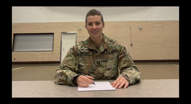 Minnesota National Guardsmen also plays for National Women's Hockey League