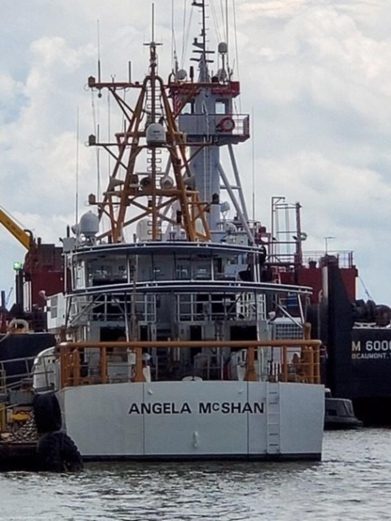 Fast Response Cutter Angela MxShan