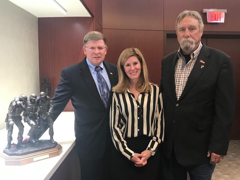 John Phelps, Robin Kelleher, Maj. Gen. Jim Kessler