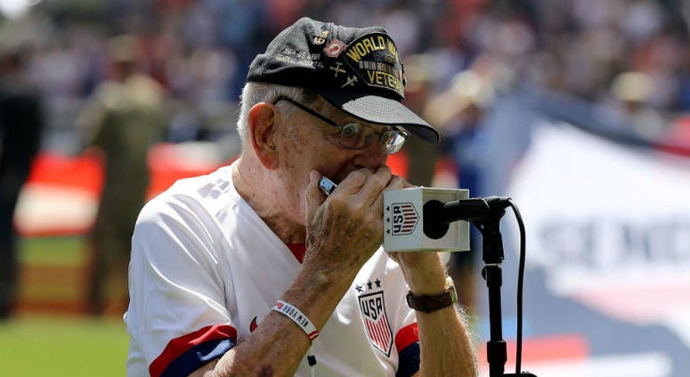 96-year-old WWII veteran Pete DuPré performs the national anthem. 96-year-old WWII veteran Pete DuPré performed national anthem on the hermonica before USWNT vs. Mexico.