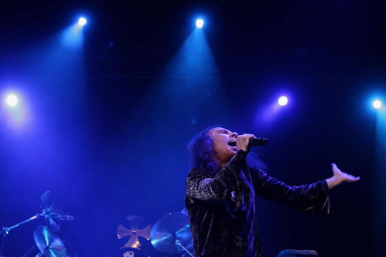 2007, Ronnie James Dio performs on stage with Heaven and Hell 2007, Ronnie James Dio performs on stage with Heaven and Hell