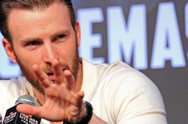 Actor Chris Evans attends the press conference of the movie "Captain America 3: Civil War" Actor Chris Evans attends the press conference of the movie "Captain America 3: Civil War"