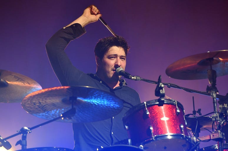 Sept 19, 2017; Miami, FL, USA; Marcus Mumford of Mumford & Sons performs at American Airlines Arena. Mandatory Credit: Ron Elkman/USA TODAY NETWORK Mumford & Sons