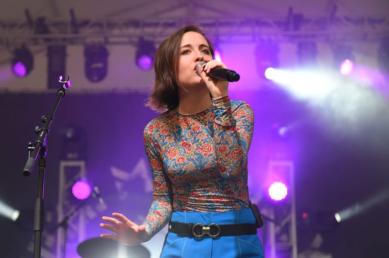 May 6, 2018; Atlanta, GA, USA; Alice Merton performs during the 2018 Shaky Knees Music Festival at Central Park. Mandatory Credit: Adam Hagy-USA TODAY Sports Entertainment: Shaky Knees Music Festival