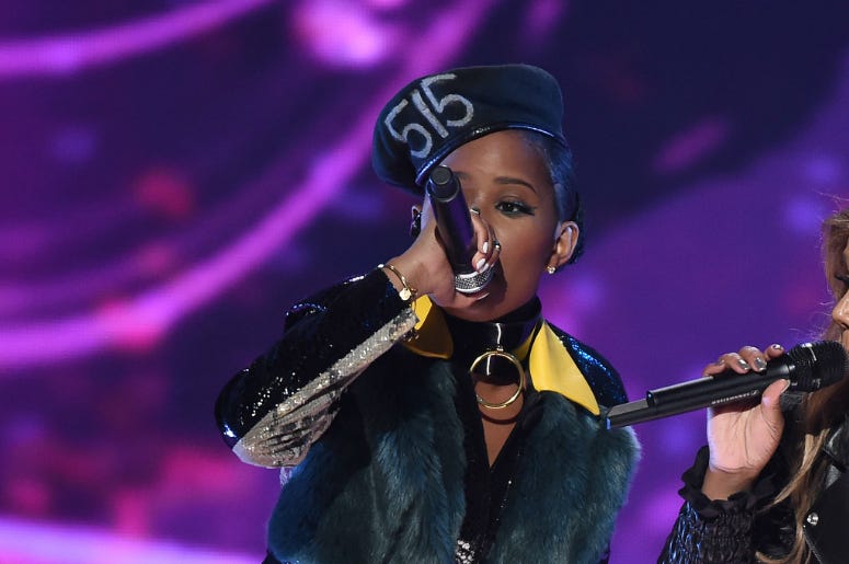 DeJ Loaf perform on the 'VH1 Hip Hop Honors: All Hail the Queens' DeJ Loaf perform on the 'VH1 Hip Hop Honors: All Hail the Queens' at David Geffen Hall at Lincoln Center on Monday, July 11, 2016 in New York City.