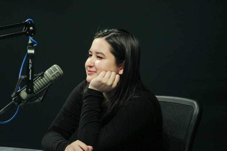 stephanie poetri