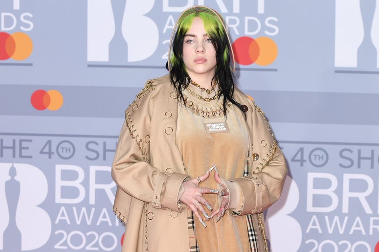 Billie Eilish Strips Off Clothes On Stage