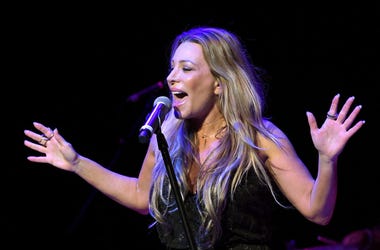 Taylor Dayne I'm Listening: Stay Connected 'The World Needs to Heal Right Now' Taylor Dayne I'm Listening: Stay Connected 'The World Needs to Heal Right Now'