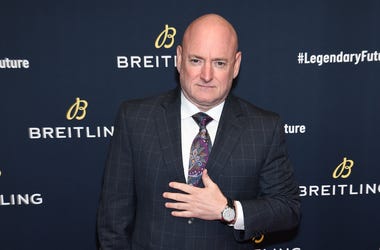Astronaut Scott Kelly Says Being in Space is Like Being Quarantined!