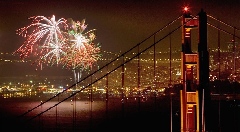 Fireworks Light up Golden Gate Bridge On Independence Day SAN FRANCISCO - JULY 4: Fireworks light up the Golden Gate Bridge and San Francisco Bay as Americans celebrate Independence Day on July 4, 2006 in San Francisco, California. (Photo by David Paul Morris/Getty Images)