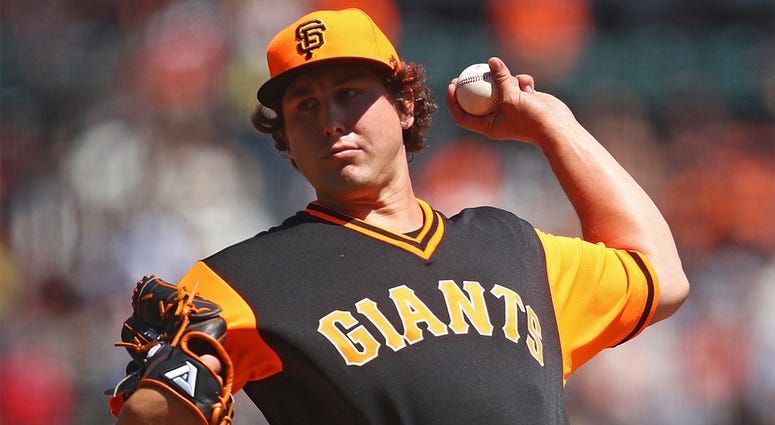 AP18238739508456 San Francisco Giants pitcher Derek Holland works against the Texas Rangers in the first inning of a baseball game Sunday, Aug. 26, 2018, in San Francisco. (AP Photo/Ben Margot)