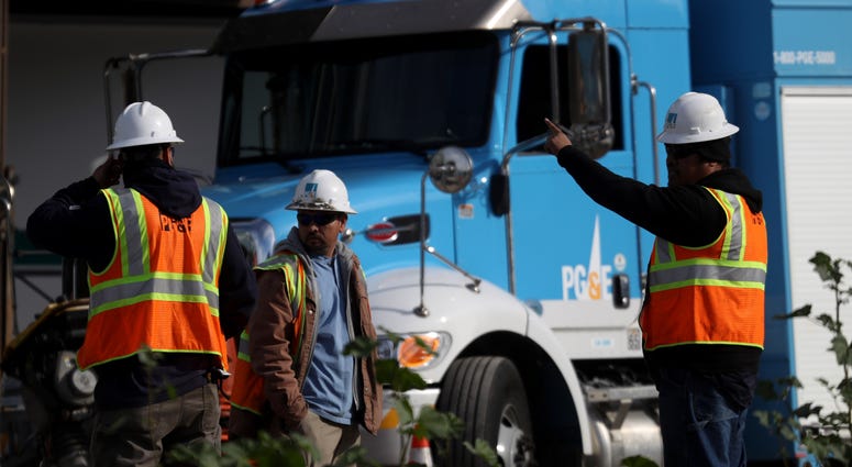 Pacific Gas and Electric (PG&E) workers remain at the scene of a three-alarm fire that started after a construction crew hit a gas line on February 07, 2019 in San Francisco, California. Pacific Gas and Electric (PG&E) workers remain at the scene of a three-alarm fire that started after a construction crew hit a gas line on February 07, 2019 in San Francisco, California.